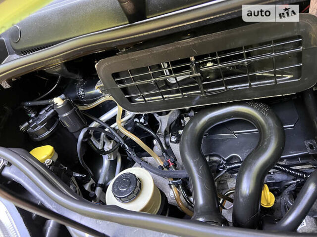 Чорний Опель Віваро пас., об'ємом двигуна 2 л та пробігом 238 тис. км за 15950 $, фото 54 на Automoto.ua