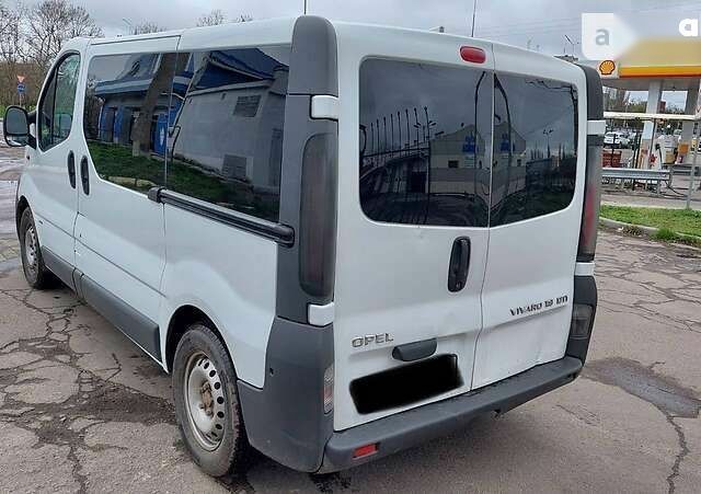 Опель Виваро пасс., объемом двигателя 1.9 л и пробегом 428 тыс. км за 6700 $, фото 4 на Automoto.ua