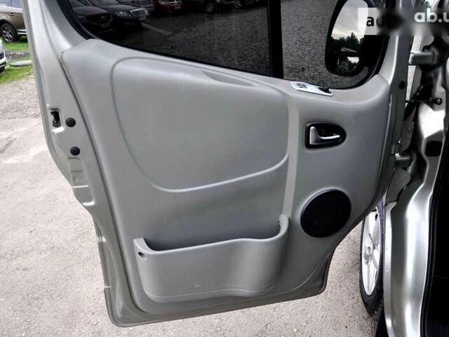 Опель Виваро пасс., объемом двигателя 2 л и пробегом 260 тыс. км за 8500 $, фото 14 на Automoto.ua