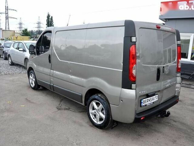 Опель Виваро пасс., объемом двигателя 2 л и пробегом 260 тыс. км за 8500 $, фото 5 на Automoto.ua