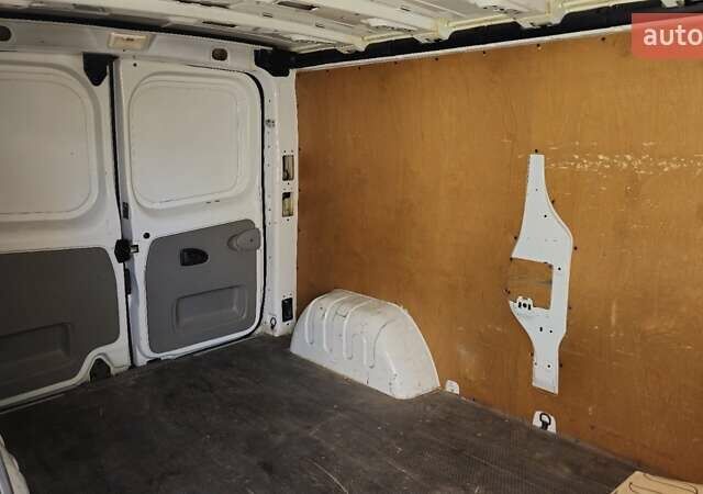 Опель Виваро пасс., объемом двигателя 2 л и пробегом 315 тыс. км за 11000 $, фото 14 на Automoto.ua