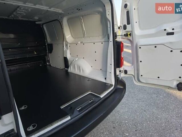 Опель Виваро пасс., объемом двигателя 2 л и пробегом 181 тыс. км за 17250 $, фото 36 на Automoto.ua