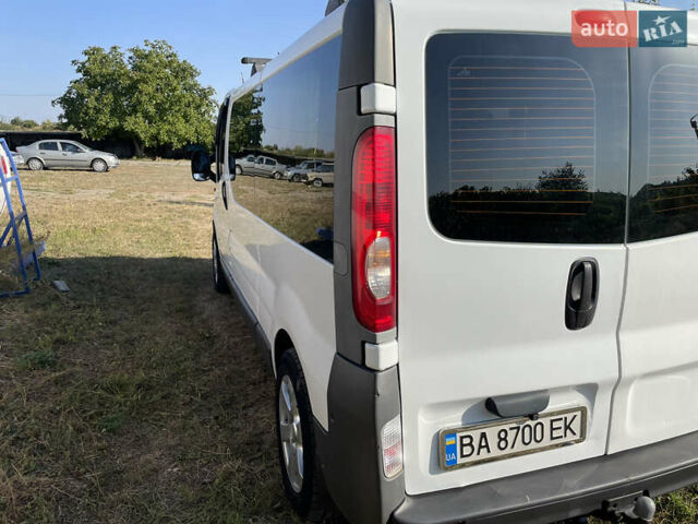 Опель Виваро пасс., объемом двигателя 2 л и пробегом 270 тыс. км за 8700 $, фото 3 на Automoto.ua