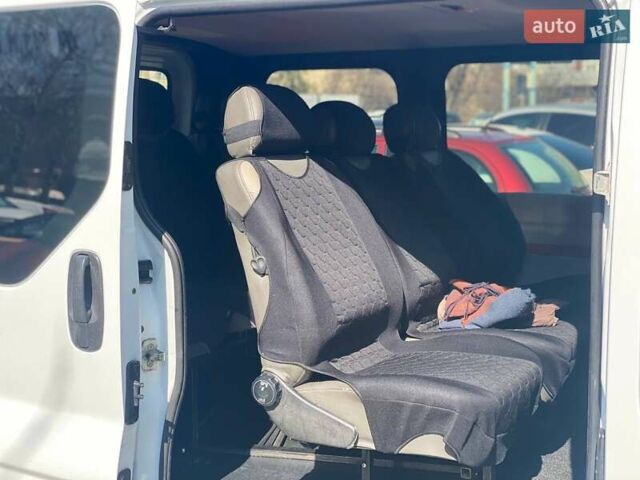 Опель Виваро пасс., объемом двигателя 2 л и пробегом 190 тыс. км за 8900 $, фото 5 на Automoto.ua