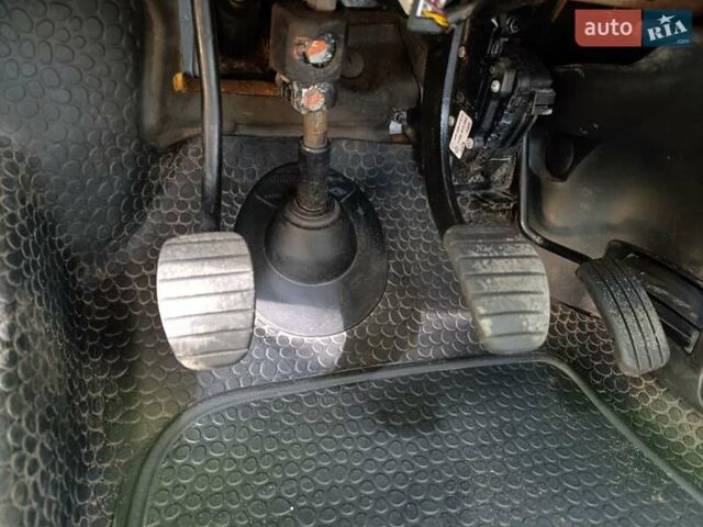 Опель Виваро пасс., объемом двигателя 2 л и пробегом 135 тыс. км за 9500 $, фото 9 на Automoto.ua