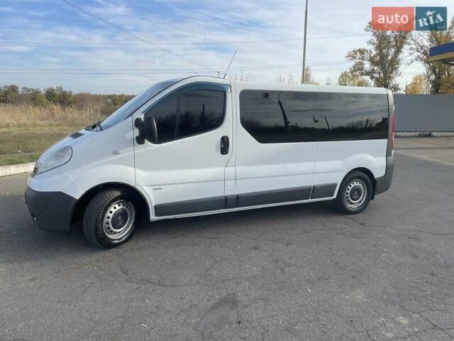 Опель Виваро пасс., объемом двигателя 0 л и пробегом 457 тыс. км за 12200 $, фото 2 на Automoto.ua