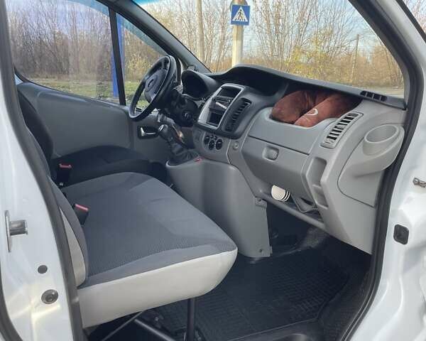 Опель Виваро пасс., объемом двигателя 0 л и пробегом 457 тыс. км за 12200 $, фото 10 на Automoto.ua