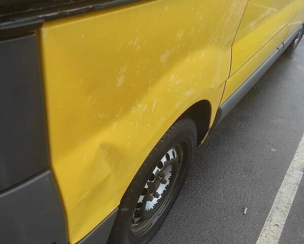 Желтый Опель Виваро пасс., объемом двигателя 1.9 л и пробегом 170 тыс. км за 6500 $, фото 3 на Automoto.ua