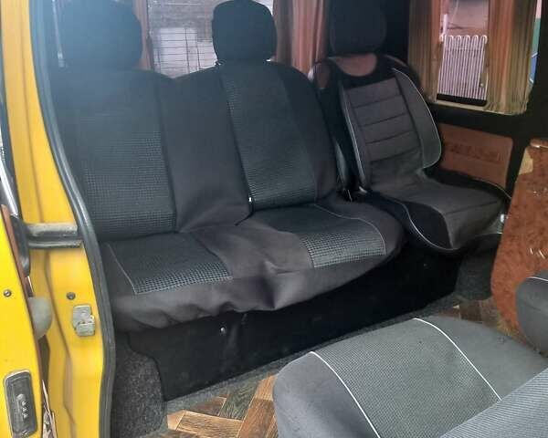 Желтый Опель Виваро пасс., объемом двигателя 1.87 л и пробегом 320 тыс. км за 6000 $, фото 10 на Automoto.ua