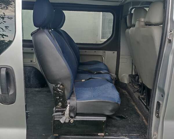 Сірий Опель Віваро пас., об'ємом двигуна 1.9 л та пробігом 244 тис. км за 6300 $, фото 6 на Automoto.ua