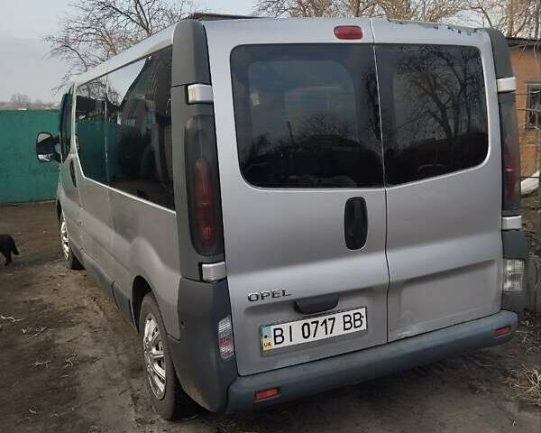 Серый Опель Виваро пасс., объемом двигателя 1.9 л и пробегом 270 тыс. км за 7300 $, фото 2 на Automoto.ua
