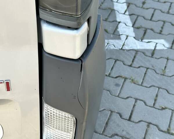 Серый Опель Виваро пасс., объемом двигателя 2.46 л и пробегом 300 тыс. км за 7200 $, фото 4 на Automoto.ua