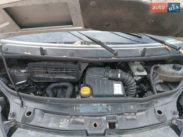 Серый Опель Виваро пасс., объемом двигателя 2 л и пробегом 355 тыс. км за 6500 $, фото 9 на Automoto.ua