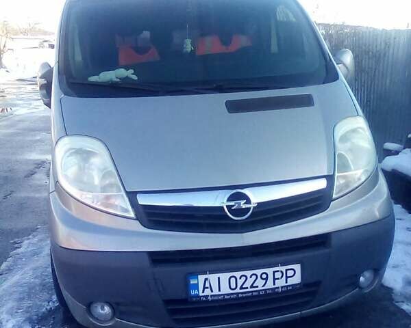 Серый Опель Виваро пасс., объемом двигателя 2 л и пробегом 151 тыс. км за 11700 $, фото 15 на Automoto.ua