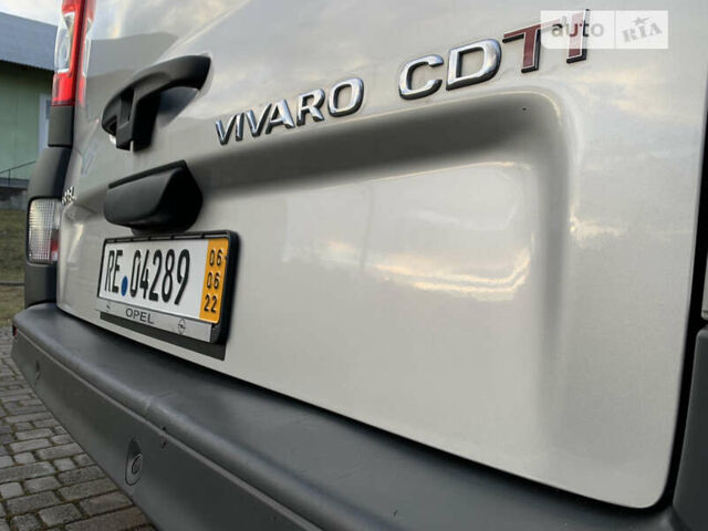 Серый Опель Виваро пасс., объемом двигателя 2 л и пробегом 243 тыс. км за 10500 $, фото 48 на Automoto.ua