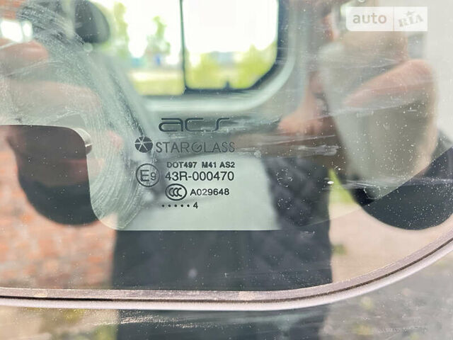 Серый Опель Виваро пасс., объемом двигателя 2 л и пробегом 211 тыс. км за 15500 $, фото 15 на Automoto.ua