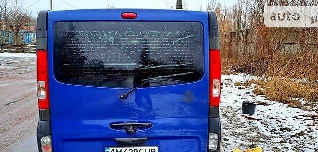 Синій Опель Віваро пас., об'ємом двигуна 2 л та пробігом 495 тис. км за 8300 $, фото 2 на Automoto.ua