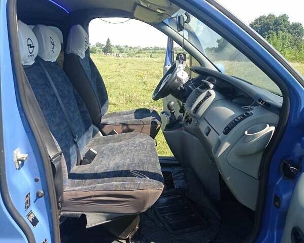 Синий Опель Виваро пасс., объемом двигателя 1.9 л и пробегом 265 тыс. км за 6000 $, фото 11 на Automoto.ua