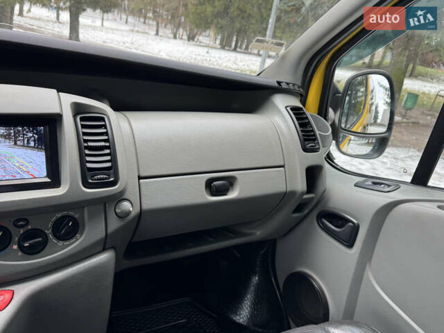 Жовтий Опель Віваро, об'ємом двигуна 1.87 л та пробігом 270 тис. км за 4999 $, фото 54 на Automoto.ua