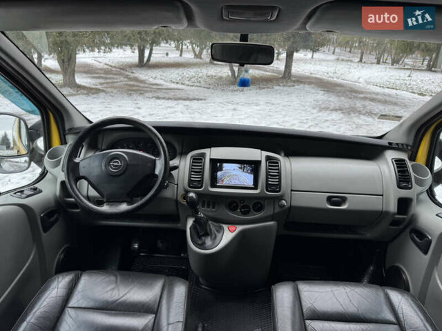 Жовтий Опель Віваро, об'ємом двигуна 1.87 л та пробігом 270 тис. км за 4999 $, фото 60 на Automoto.ua