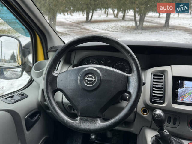 Жовтий Опель Віваро, об'ємом двигуна 1.87 л та пробігом 270 тис. км за 4999 $, фото 58 на Automoto.ua