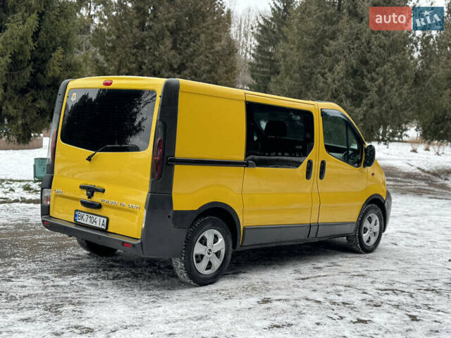 Жовтий Опель Віваро, об'ємом двигуна 1.87 л та пробігом 270 тис. км за 4999 $, фото 5 на Automoto.ua
