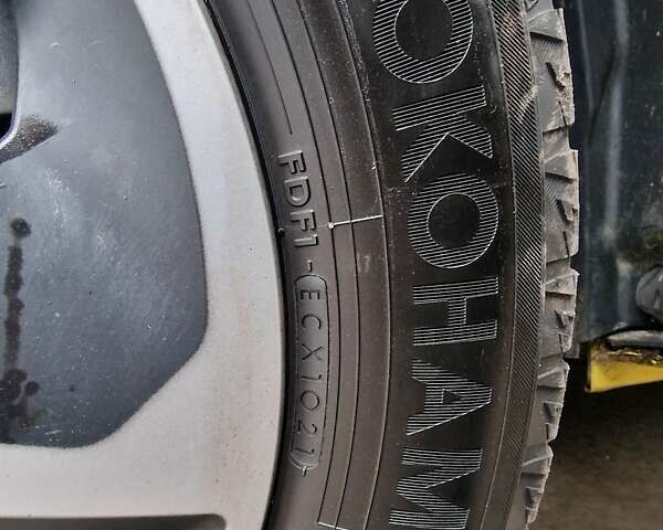 Желтый Опель Виваро, объемом двигателя 2 л и пробегом 383 тыс. км за 6800 $, фото 16 на Automoto.ua