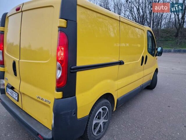 Желтый Опель Виваро, объемом двигателя 2 л и пробегом 383 тыс. км за 6800 $, фото 8 на Automoto.ua