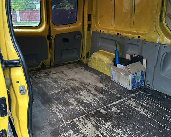 Жовтий Опель Віваро, об'ємом двигуна 2 л та пробігом 386 тис. км за 6990 $, фото 9 на Automoto.ua