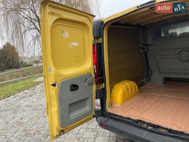 Желтый Опель Виваро, объемом двигателя 2 л и пробегом 272 тыс. км за 10700 $, фото 53 на Automoto.ua