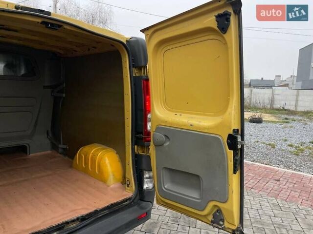 Желтый Опель Виваро, объемом двигателя 2 л и пробегом 272 тыс. км за 10700 $, фото 56 на Automoto.ua