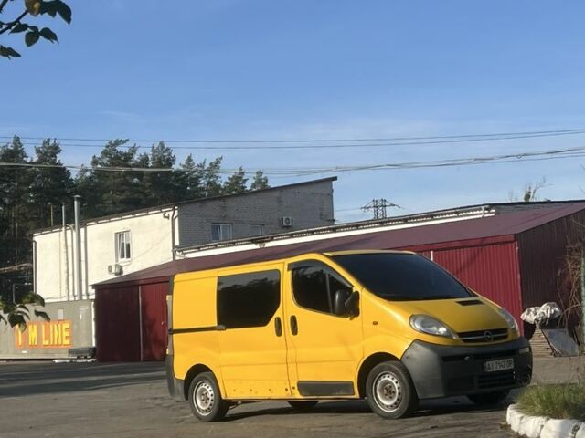 Желтый Опель Виваро, объемом двигателя 1.9 л и пробегом 286 тыс. км за 3500 $, фото 5 на Automoto.ua