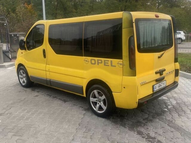Желтый Опель Виваро, объемом двигателя 1.9 л и пробегом 200 тыс. км за 4999 $, фото 3 на Automoto.ua