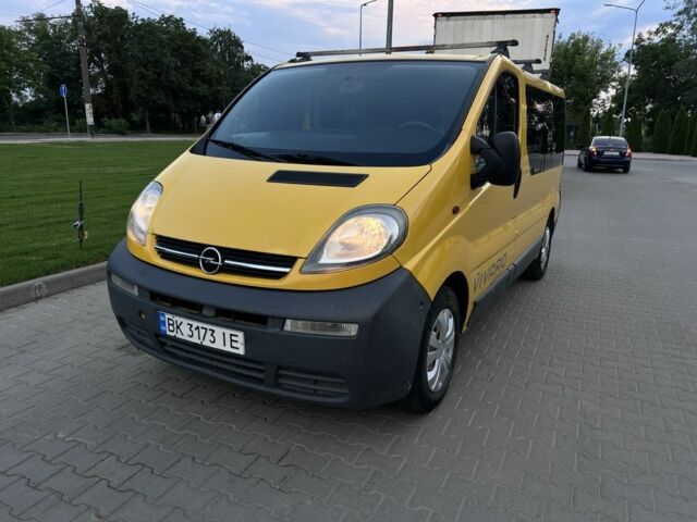 Желтый Опель Виваро, объемом двигателя 1.9 л и пробегом 370 тыс. км за 5950 $, фото 16 на Automoto.ua