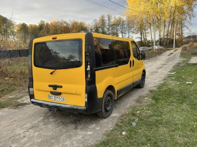 Желтый Опель Виваро, объемом двигателя 1.9 л и пробегом 250 тыс. км за 4500 $, фото 5 на Automoto.ua