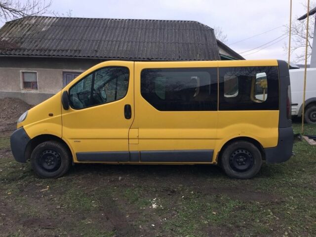 Жовтий Опель Віваро, об'ємом двигуна 0 л та пробігом 350 тис. км за 3599 $, фото 1 на Automoto.ua