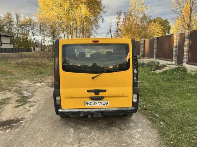 Желтый Опель Виваро, объемом двигателя 1.9 л и пробегом 250 тыс. км за 4500 $, фото 4 на Automoto.ua