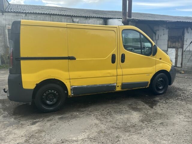 Желтый Опель Виваро, объемом двигателя 1.9 л и пробегом 230 тыс. км за 3400 $, фото 7 на Automoto.ua