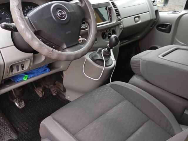 Желтый Опель Виваро, объемом двигателя 2 л и пробегом 228 тыс. км за 6500 $, фото 7 на Automoto.ua