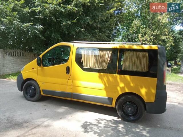 Жовтий Опель Віваро, об'ємом двигуна 1.9 л та пробігом 191 тис. км за 6300 $, фото 4 на Automoto.ua
