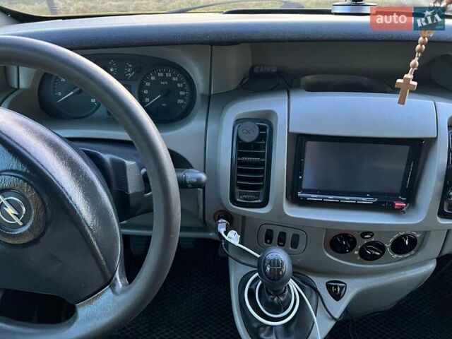 Жовтий Опель Віваро, об'ємом двигуна 1.87 л та пробігом 308 тис. км за 7450 $, фото 18 на Automoto.ua