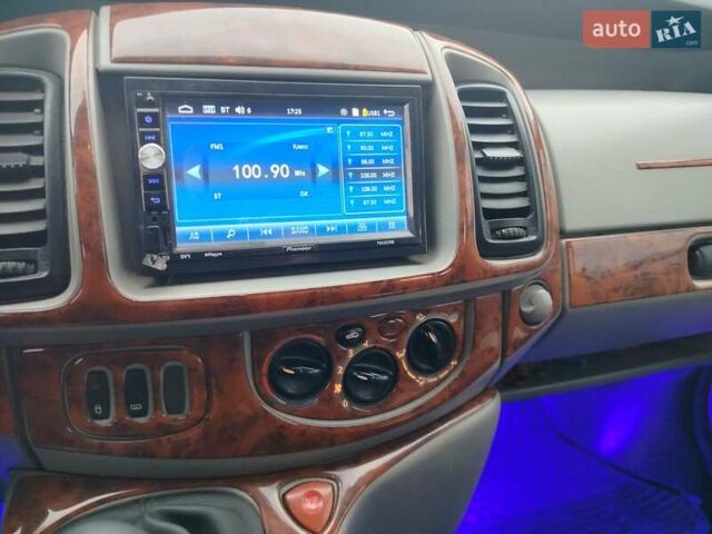 Желтый Опель Виваро, объемом двигателя 1.87 л и пробегом 308 тыс. км за 6000 $, фото 7 на Automoto.ua