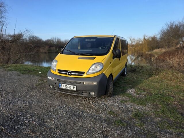 Жовтий Опель Віваро, об'ємом двигуна 1.9 л та пробігом 312 тис. км за 5999 $, фото 1 на Automoto.ua