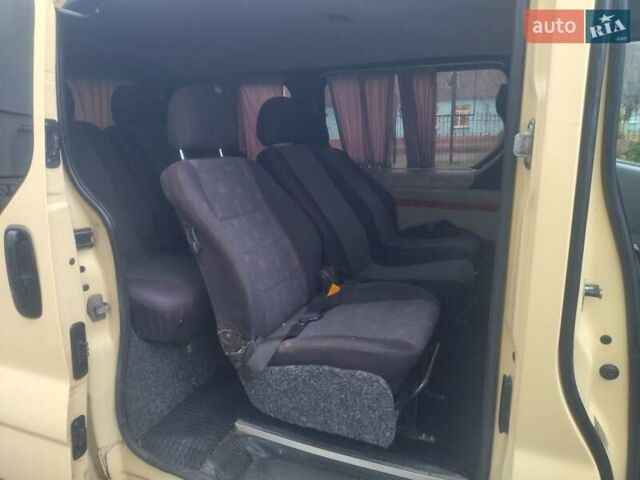 Желтый Опель Виваро, объемом двигателя 1.87 л и пробегом 410 тыс. км за 6500 $, фото 7 на Automoto.ua