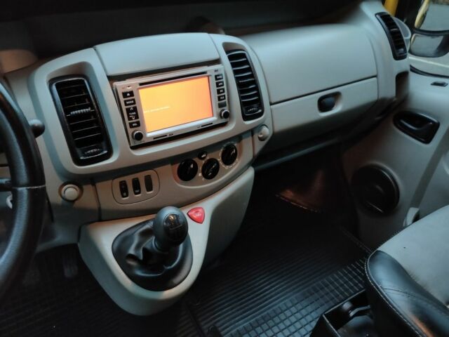 Жовтий Опель Віваро, об'ємом двигуна 1.9 л та пробігом 275 тис. км за 6850 $, фото 14 на Automoto.ua