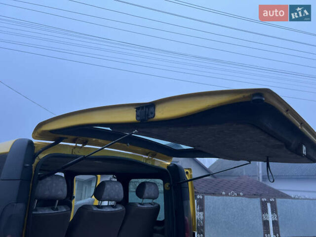 Желтый Опель Виваро, объемом двигателя 1.9 л и пробегом 210 тыс. км за 6499 $, фото 57 на Automoto.ua