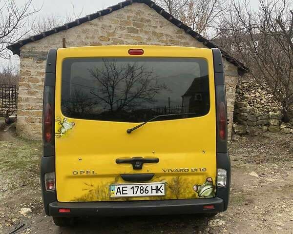 Желтый Опель Виваро, объемом двигателя 1.87 л и пробегом 127 тыс. км за 6300 $, фото 3 на Automoto.ua