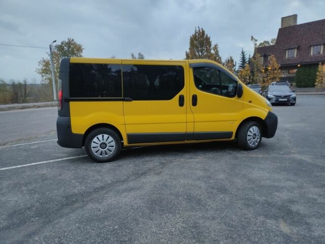 Жовтий Опель Віваро, об'ємом двигуна 1.9 л та пробігом 275 тис. км за 6850 $, фото 2 на Automoto.ua