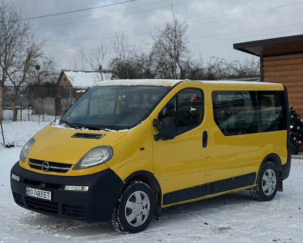 Жовтий Опель Віваро, об'ємом двигуна 1.9 л та пробігом 210 тис. км за 6999 $, фото 4 на Automoto.ua
