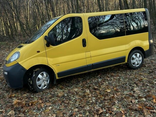 Желтый Опель Виваро, объемом двигателя 1.9 л и пробегом 2 тыс. км за 5150 $, фото 1 на Automoto.ua